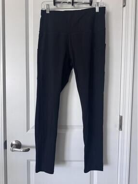 Black High-Waisted Leggings with Side Pockets